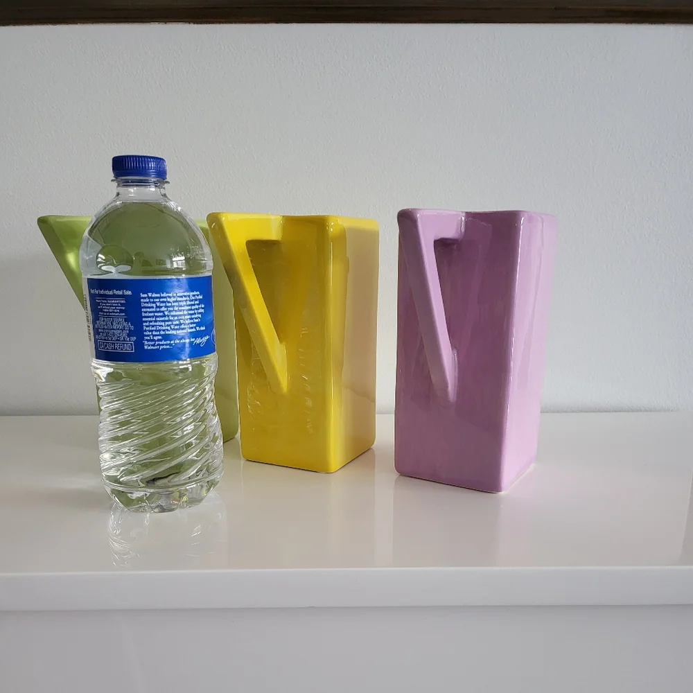 Vibrant Ceramic Vases - Picture 6 of 6